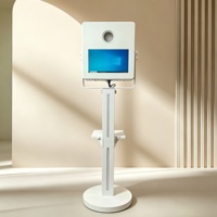 15,6 Zoll Winkelverstellbarer Touchscreen Metall-Fotostand mit LED-Lichtstreifen Kompatibel mit DSLR für Hochzeiten Partys Vermietungen Events