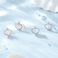 Boucles d'oreilles clous délicates en argent 925 avec coquille de nacre et accent zircon, boucles d'oreilles fines