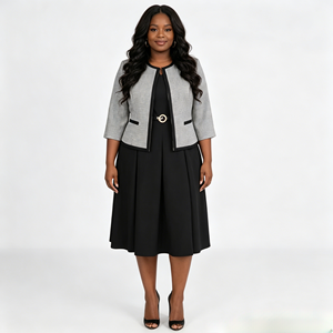 Ensemble deux pièces élégant pour femme grande taille : Robe de cérémonie et tailleur pour toutes occasions - Product Image 2