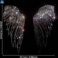 Transfert de strass Paon Éblouissant et Majestueux, Motif Paon à Fixation Thermocollante, Queue Complète en Éventail, Cristal Irisé pour la Décoration de Kaftans et Abayas