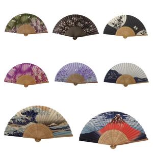 พัดลมมือถือพับได้21ซม. ทำจากไม้ไผ่ผ้าไหมสำหรับผู้หญิงของขวัญแต่งงาน - Product Image 6