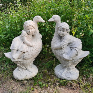Scultura Classica in Fibra di Argilla di Bambini che si Baciano, Statua <span class=keywords><strong>da</strong></span> <span class=keywords><strong>Giardino</strong></span> in Vendita - Product Image 3