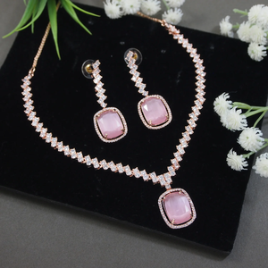 Conjunto de Joyería de Moda para Mujer con Collar y Aretes Colgantes de Circonita Cúbica con Baño de Oro Rosa y Diamantes Americanos - Product Image 2