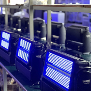 Proyector LED Estroboscópico Móvil para Exteriores IP65, Resistente al Agua, 1000W, Iluminación de Escenario para Discotecas, Fiestas, Bares, DJ - Product Image 5
