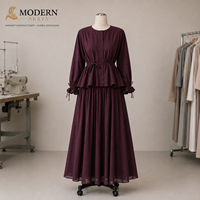 Ensemble deux pièces modeste en coton et lin pour femme, chemisier peplum ceinturé et jupe longue bordeaux, fabricant de vêtements sur mesure