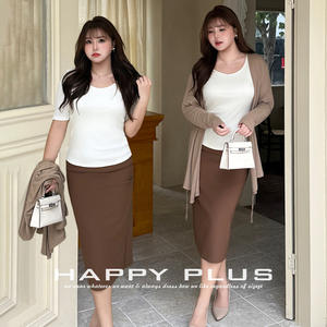 Blusa de Tencel con Cuello Cuchara para Mujer Tallas Grandes Runqi, Top Satinado de Color Liso N9339, Estilo Primavera para el Trabajo - Product Image 4