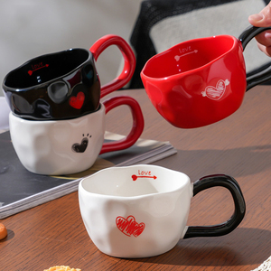 Personalisierte Valentinstag-Keramik-Kaffeetasse in Herzform, Niedliche Keramiktasse, Romantisches Paar-Teetassen-Geschenk für Zuhause und Büro - Product Image 3