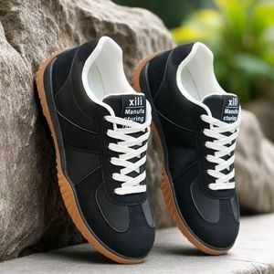 Nuove Scarpe Sportive e Casual alla Moda Primavera-Estate 2026, Traspiranti, Trendy, Unisex con Suola Intermedia in PU - Product Image 2