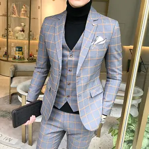 Insta erkek resmi Suit hazır gri renk doğum günü tüvit takım elbise üç parçalı zarif giysiler damalı erkek takım elbise