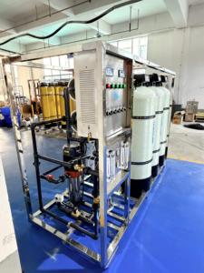 Macchinario per Trattamento Acqua RO di Grado Industriale 2000LPH, Sistema di Filtrazione ad Osmosi Inversa 2T/H per Produzione di Acqua Potabile - Product Image 3