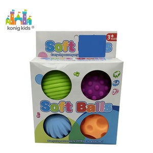 Jouets sensoriels écologiques en caoutchouc pour bébés Konig Kids, 4 pièces, balles texturées qui couinent, balles douces pour bébés, jouets d'apprentissage précoce, 0-24 mois - Product Image 4