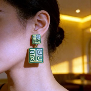 Boucles d'oreilles pendantes géométriques vintage en cristal vert et strass carrés pour femme, à porter au quotidien - Product Image 1