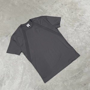 Camiseta de hombre personalizada, informal, con diseño de empalmes, estampada, mezcla de poliéster/algodón, 220g, de secado rápido, anti-UV, transpirable, de corte holgado, con contraste. - Product Image 3