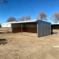 Abri pour chevaux en métal avec toit ondulé et murs doublés, kit de préfabriqué pour enclos