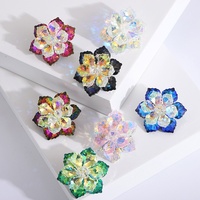 Broches de luxe en forme de fleur avec gros strass brillants, épingles exquises en forme de plante, accessoires de bijoux tendance pour robe de soirée et de mariage