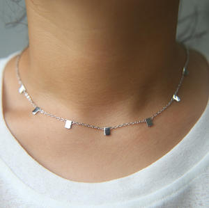 قلادة نسائية بتصميم هندسي من السلاسل, قلادة نسائية بعلامة لامعة لامعة مصنوعة من خامات عالية الجودة بسعر الجملة ، قلادة نسائية بتصميم هندسي بسيط - Product Image 4