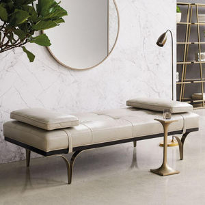 Banco Tapizado en Cuero de Alta Calidad, Cómodo, Estilo Italiano Minimalista, Reposapiés para Cama - Product Image 4