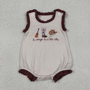 Listo para Enviar: Pelele sin Mangas con Volantes para Bebés Niñas, Estampado de Bota Vaquera y Guitarra - Product Image 1