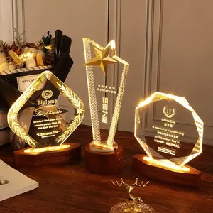 Hot Sale K9 Blank Crystal Award Trofee Custom Led Crystal Houten Trofee Business Award Voor Souvenirs