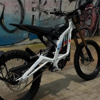 Vélo électrique Surron Light Bee X L1E 10K à transmission directe, autonomie de 75 km, 72V, modèle Surron Swc Wheeile pour la course.