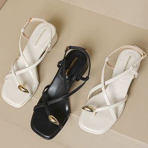 Sandales à talons bas transparents de 4 cm pour femmes et dames - Product Image 6