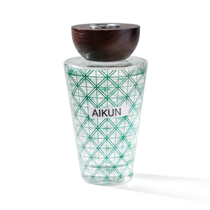 ขวดแก้วทรงลูกบาศก์ Aikun 100 มล. พร้อมโลโก้ 3 มิติ ชุดน้ำหอมปรับอากาศแบบก้านไม้หอมสำหรับร้านค้าออนไลน์ กลิ่นหอมตามสั่ง กล่องสวยงาม MOQ ต่ำ ตอบสนองรวดเร็ว สำหรับตกแต่ง - Product Image 4