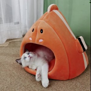 Cama para Gatos con Diseño de Pez Payaso, Forma Triangular, Cama Cálida para Mascotas, Lavable a Mano, Material de Felpa Corta - Product Image 1