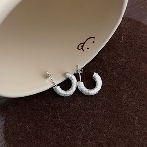 <b>Cuff</b> <b>Earrings</b> Silver Brushed C Ring Geometric Design For Women Fashion Jewelry - Product Image 3