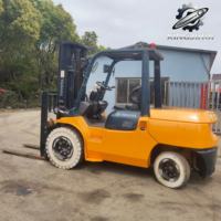 Chariot élévateur Toyota 7FD50 d'occasion en stock, moteur 1DZ-2 d'origine, pour manutention de marchandises lourdes en port, mine, usine, prix bas