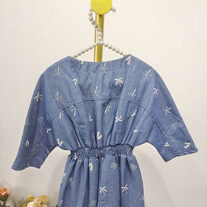 Adorable enfant en bas âge nouveau-né bébé manches courtes Denim-comme <span class=keywords><strong>combinaison</strong></span> fille personnalisé pur coton cocotier Onesie en gros - Product Image 2