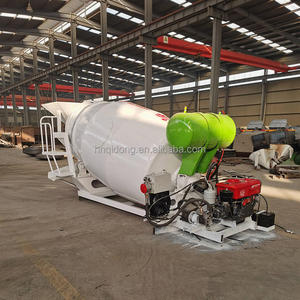 Mezcladora Industrial de Gran Volumen (3m³, 4m³, 5m³) para Polvos y Gránulos, con Motor Grande y Accionamiento Diésel - Product Image 6