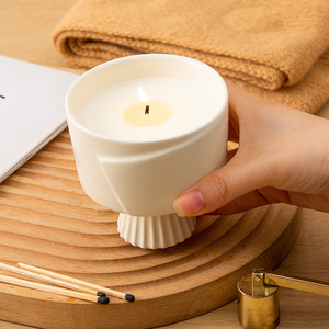 Support de bougie en céramique nordique vide, forme personnalisée, pour décoration intérieure ou cadeau - Product Image 3