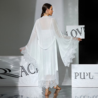 Ensemble de Loungewear Deux Pièces Sexy en Dentelle Respirante pour l'Été, Manches Longues, avec Coussinets de Poitrine Amovibles en Satin, Camisole Luxueuse à Col en V pour la Maison