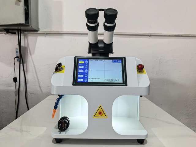 Mini Jewelry Laser Welding Machines Suitable for Precise Welding of Gold, Silver, and Platinum Without Deformation