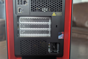 เวิร์กสเตชัน Lenovo ThinkStation P7 สำหรับการเรียนรู้เชิงลึก AI การจำลองภาพกราฟิก พร้อมหน่วยประมวลผล W5-3423/แรม 16GB/ฮาร์ดดิสก์ 2TB/พาวเวอร์ซัพพลาย 1400W คอมพิวเตอร์ตั้งโต๊ะ - Product Image 3
