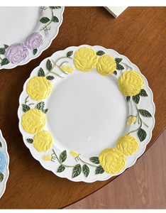 Assiette de table Rose Manor Relief, vaisselle en céramique avec décor sous glaçure, design élégant, assiette domestique - Product Image 6