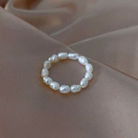 Minimalistische Perlen-Perlingsringe für Damen handgefertigte elastische Süßwasser-Perlingsringe natürlicher Schmuck