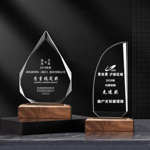 2023 nouveau Design tournesol souvenir créatif de divers styles trophées honorifiques souvenir cadeau personnalisé trophée en verre de cristal - Product Image 3