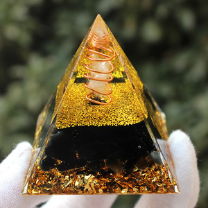 Adorno de Escritorio de Resina Epoxi con Pirámide de Cristal Kogiya, con Grabado de Mano de Hamsa, Decoración para el Hogar, Regalo - Product Image 2