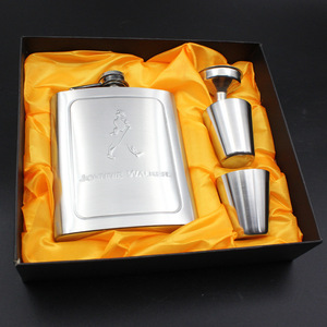 Botella de Licor de Cuero Personalizada de 6/7/8 oz, Botella de Vino de Acero Inoxidable, Juego de Regalo con Embudo para <span class=keywords><strong>Whisky</strong></span> y Vino - Product Image 5