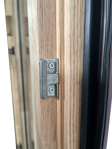 Finestra a Battente in Legno Rivestito in Alluminio di Alta Qualità con Zanzariera Integrata - Product Image 2