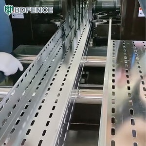 Canaux de câblage à fentes renforcés : résistance aux contraintes mécaniques dans les installations de câblage des machines industrielles - Product Image 3