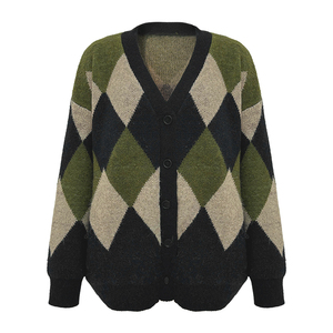 Cardigan <span class=keywords><strong>en</strong></span> tricot pour femme YIYU à col <span class=keywords><strong>en</strong></span> V, faible MOQ, vente chaude, <span class=keywords><strong>pull</strong></span> long et ample de luxe pour femme - Product Image 1