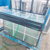 Fenêtre à battant moderne en PVC sécurisée avec verrouillage multipoints et renforts en acier antivol pour la sécurité de l'entrée de la maison