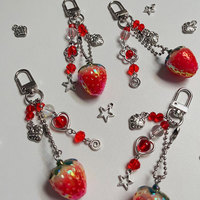 Nouveauté Y2K : Porte-clés fraise en acrylique, pendentif de sac à main en forme de cœur et d'étoile, accessoires de sac, breloques pour femme, cadeaux