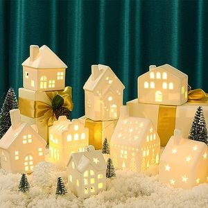 Figurines de maison de Noël en céramique blanche de 13 cm et 14 cm, décorations de Noël, maison de Noël éclairée par LED - Product Image 5