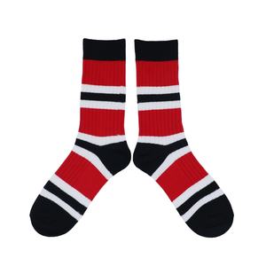 Chapeau Bob, Écharpes, Gants et Chaussettes Unisexe Personnalisés avec Logo Brodé de Haute Qualité et Pompon - Product Image 3