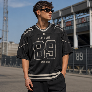 Maillot de football américain streetwear foncé respirant grande taille à manches courtes en maille surdimensionné avec numéro personnalisé pour fan - Product Image 1