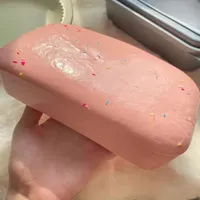 Jouet anti-stress en PU à remontée lente, boule collante en boîte, unisexe 14 ans et plus, saveurs gâteau aux fraises, beurre, crème glacée, fromage