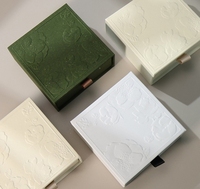 Boîte à bijoux coulissante à motif floral en relief, boîte cadeau rigide de luxe écologique, matériaux recyclés, emballage personnalisable